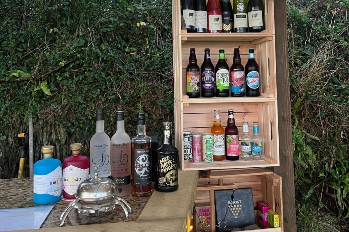 Clotted Cream -lydcott Glamping, Cornish Sea Views * Looe